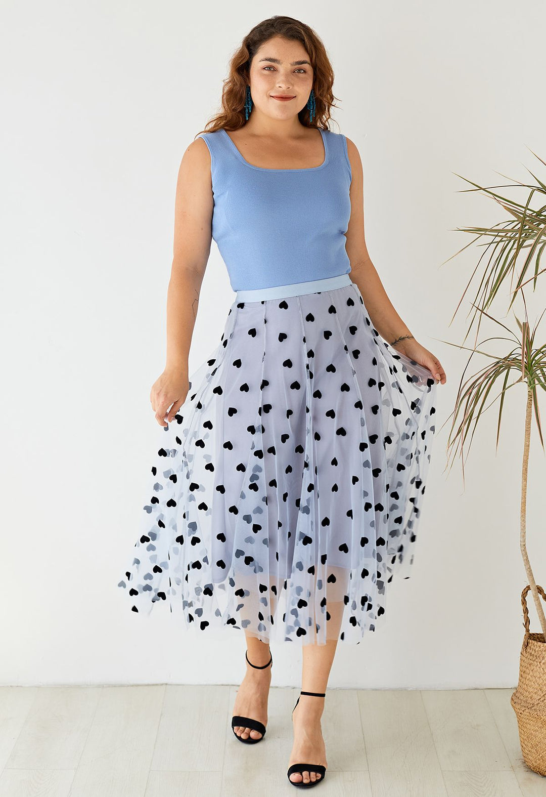 NATALIE | OCEAN BLUE MESH LAYERED SKIRT WITH HEART DESIGN