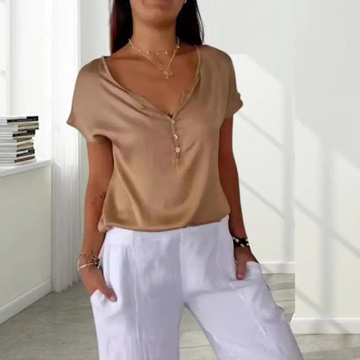 ALLISON | ELEGANT V-NECK TOP